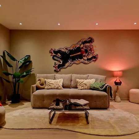 Brand New & High-end 3 Bedrooms 2 Bathrooms 卑爾根