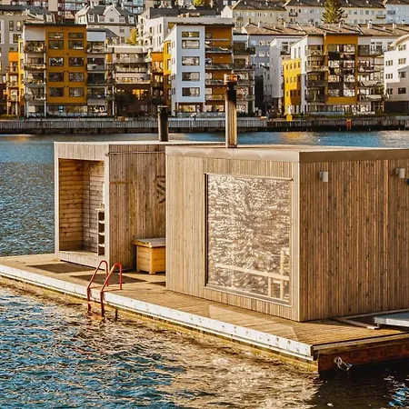 Brand New & High-end 3 Bedrooms 2 Bathrooms *