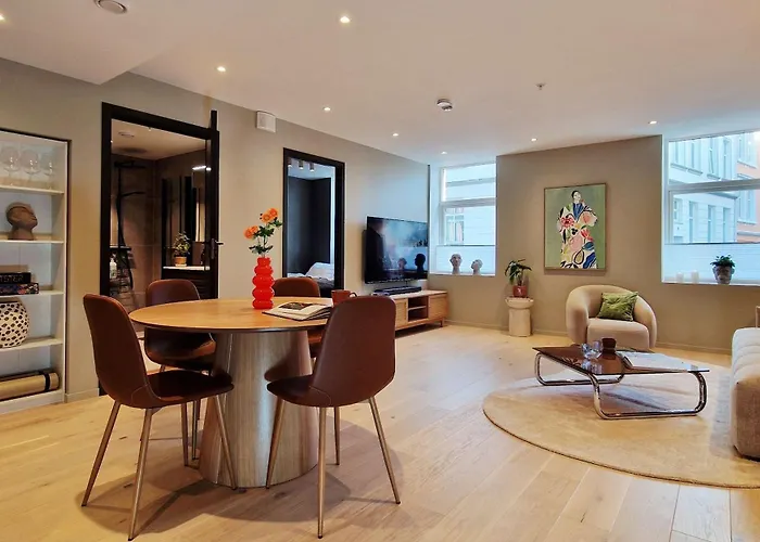 Vakantiehuis Brand New & High-end 3 Bedrooms 2 Bathrooms *