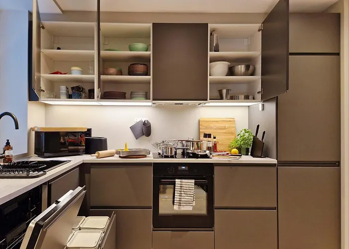 Brand New & High-end 3 Bedrooms 2 Bathrooms Σπίτι διακοπών *