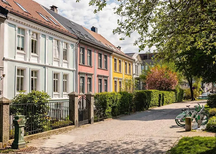 Brand New & High-end 3 Bedrooms 2 Bathrooms Σπίτι διακοπών