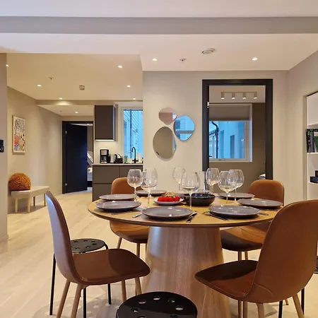 Будинок відпочинку Brand New & High-end 3 Bedrooms 2 Bathrooms Берген