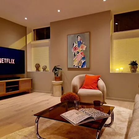 Brand New & High-end 3 Bedrooms 2 Bathrooms Будинок відпочинку *