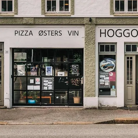 Brand New & High-end 3 Bedrooms 2 Bathrooms